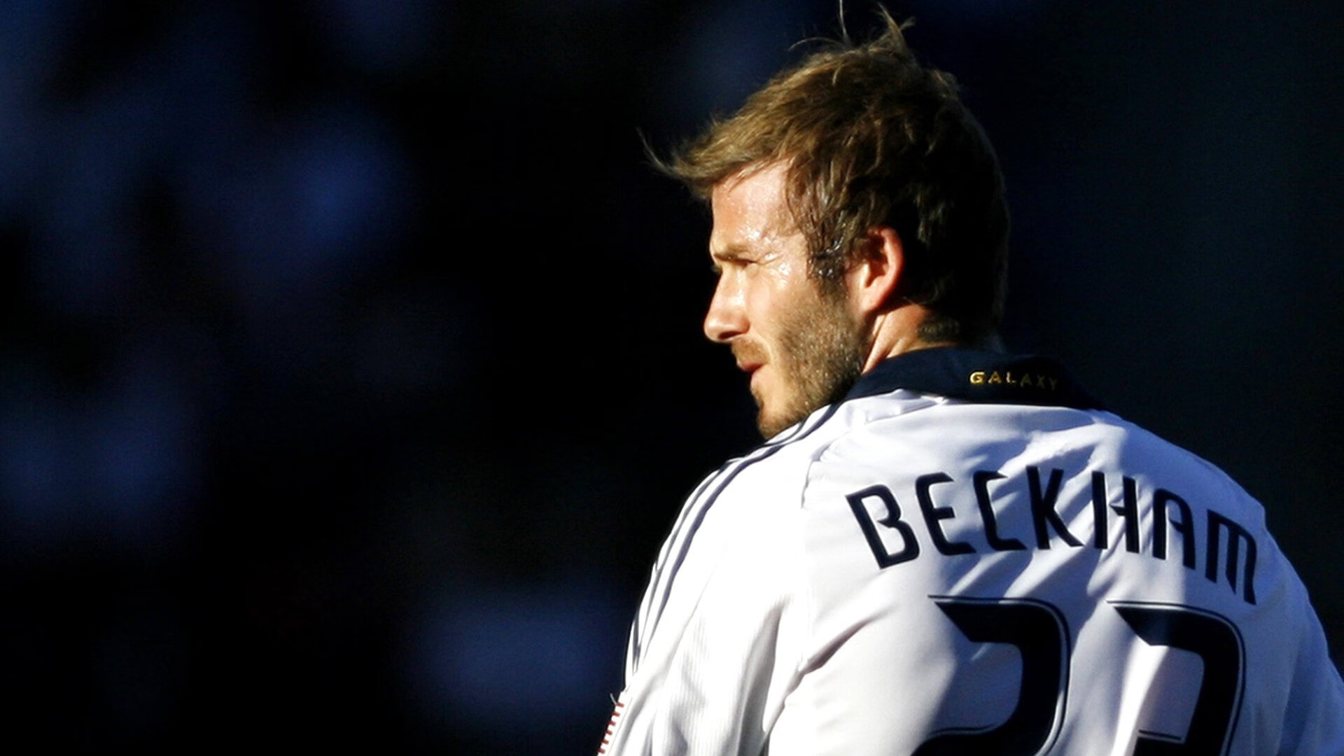 惊爆!2026世界杯A组上演神剧本,阿联酋4-1横扫哥伦比亚,归化天王京多安一战封神